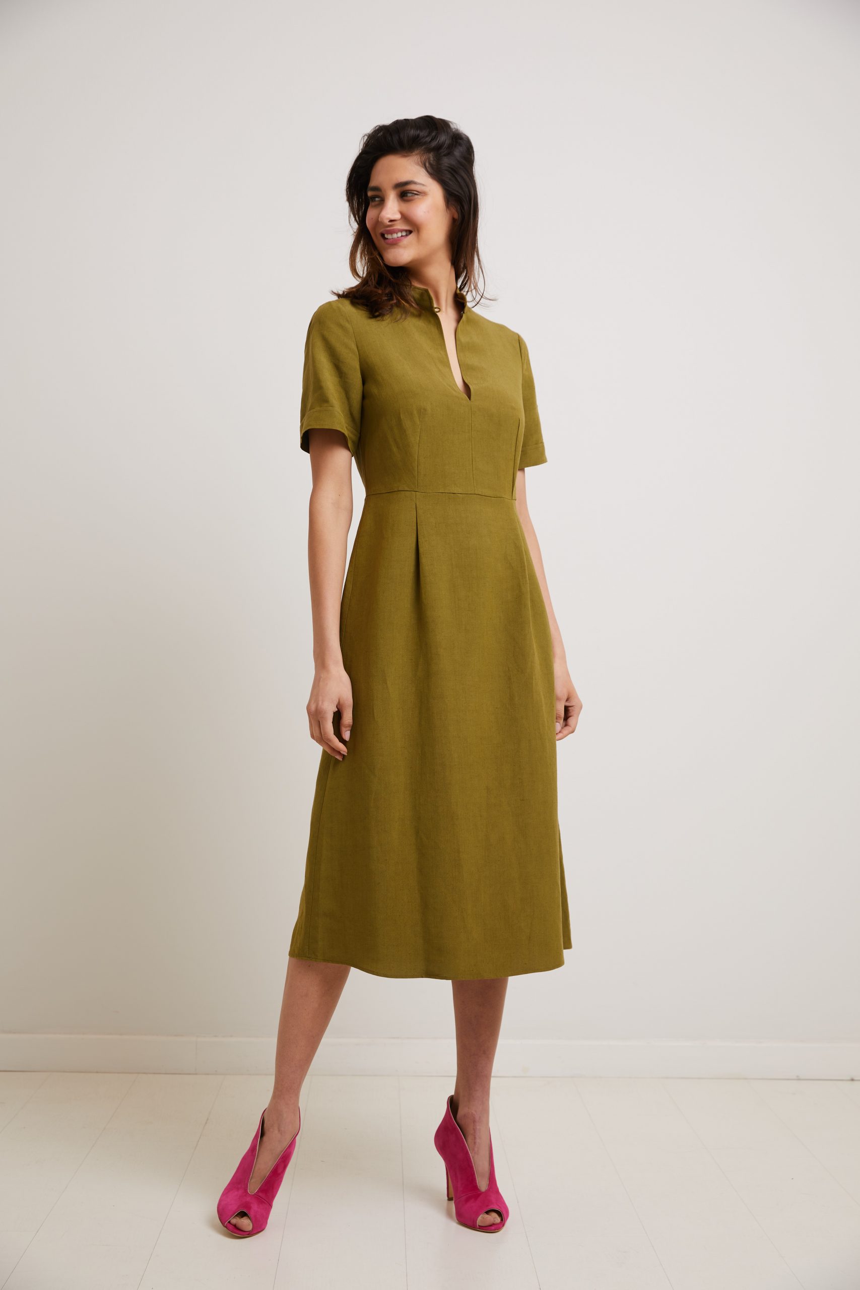 Abito Arianna in lino e seta verde oliva - Carla Saibene Atelier