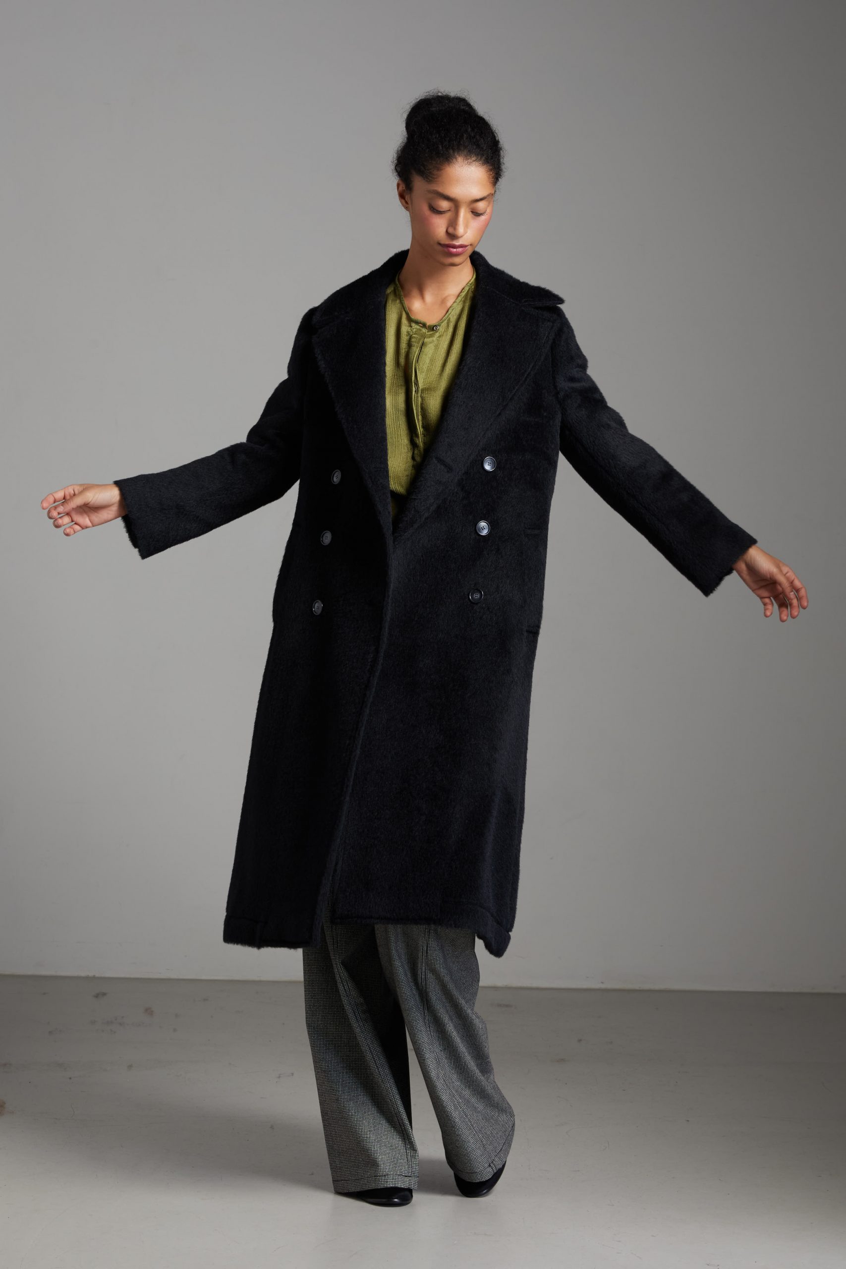 cappotto_in_alpaca_nera_brillante