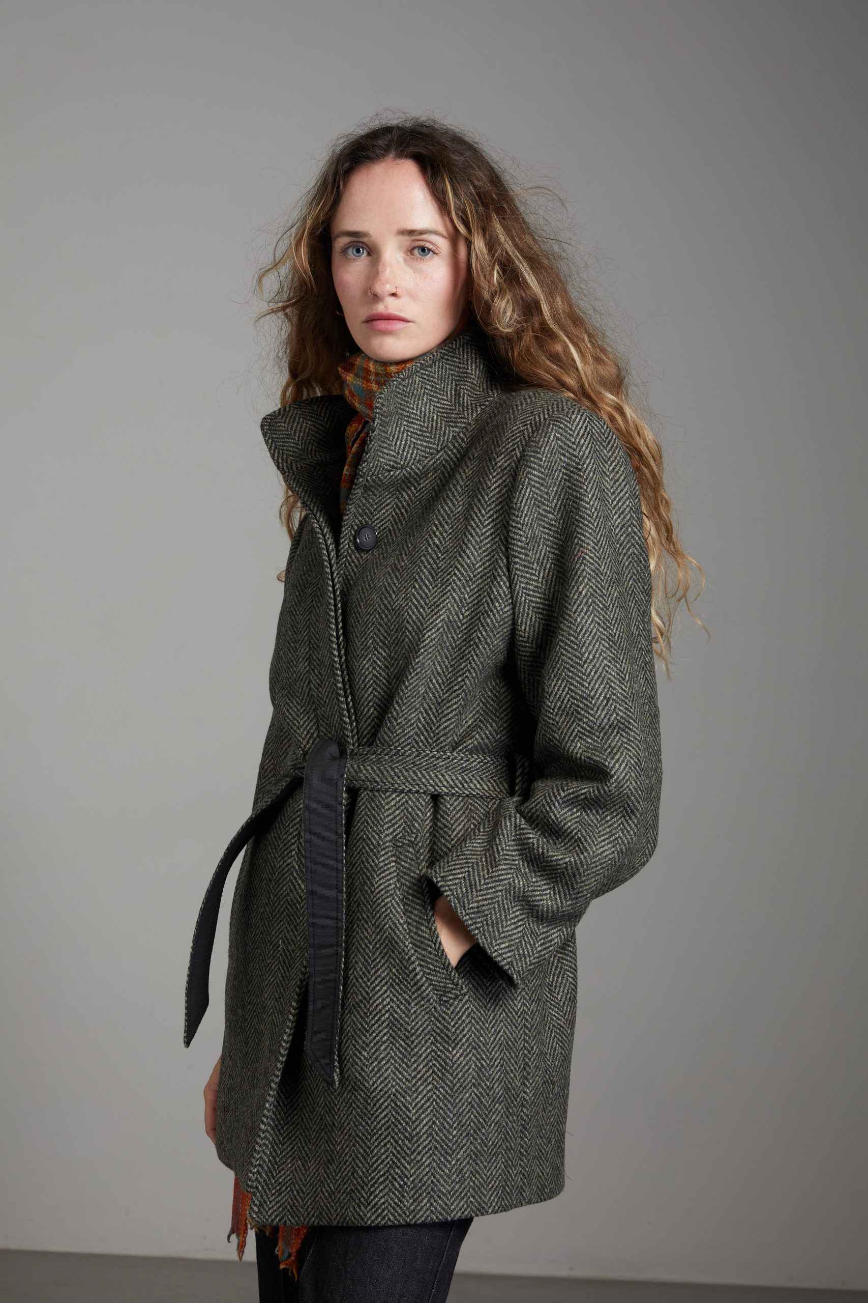 giaccone_spigato_in_lana_grigio_verde