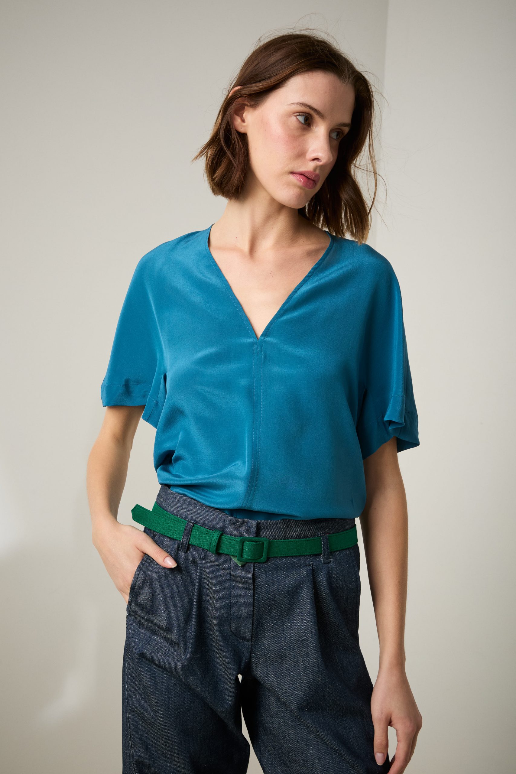 t-shirt_in_seta_azzurra