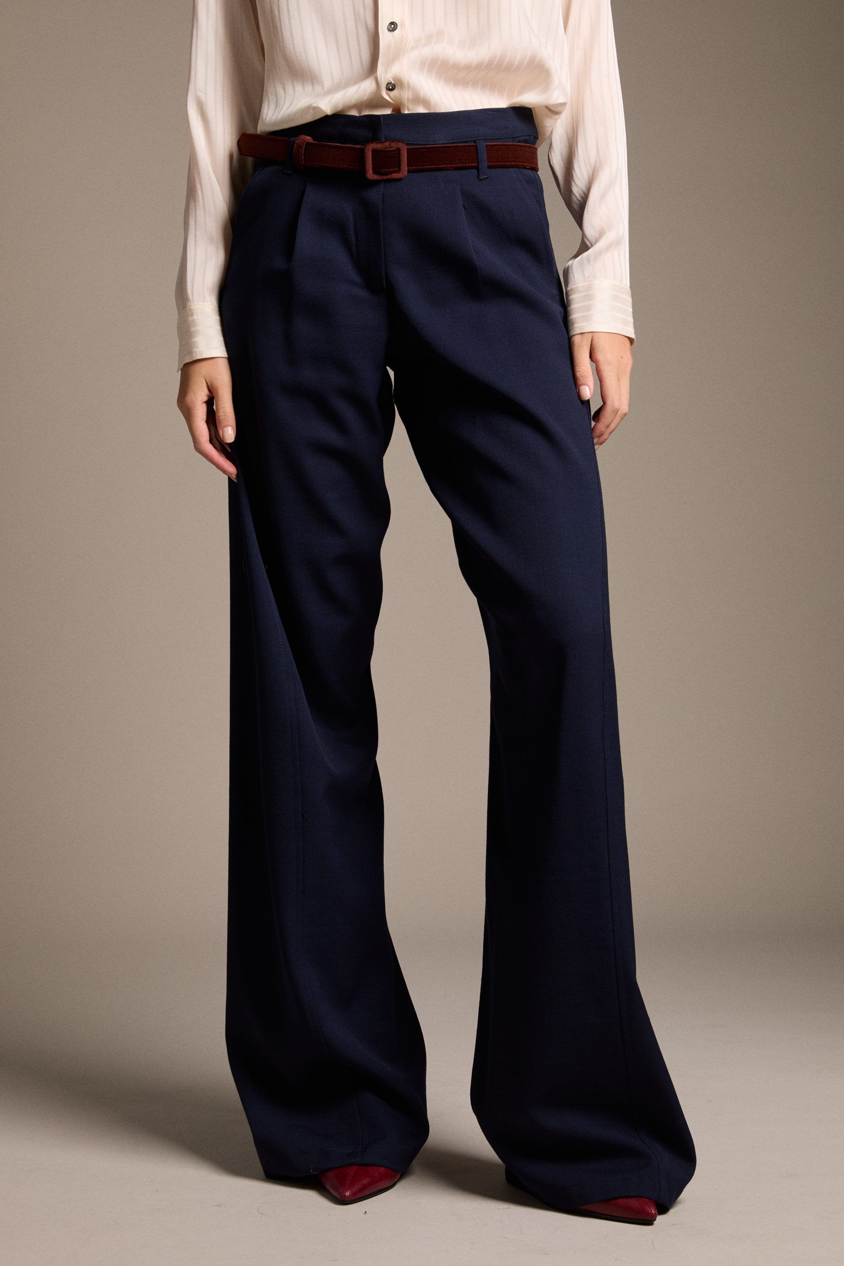 pantaloni_in_lana_blu