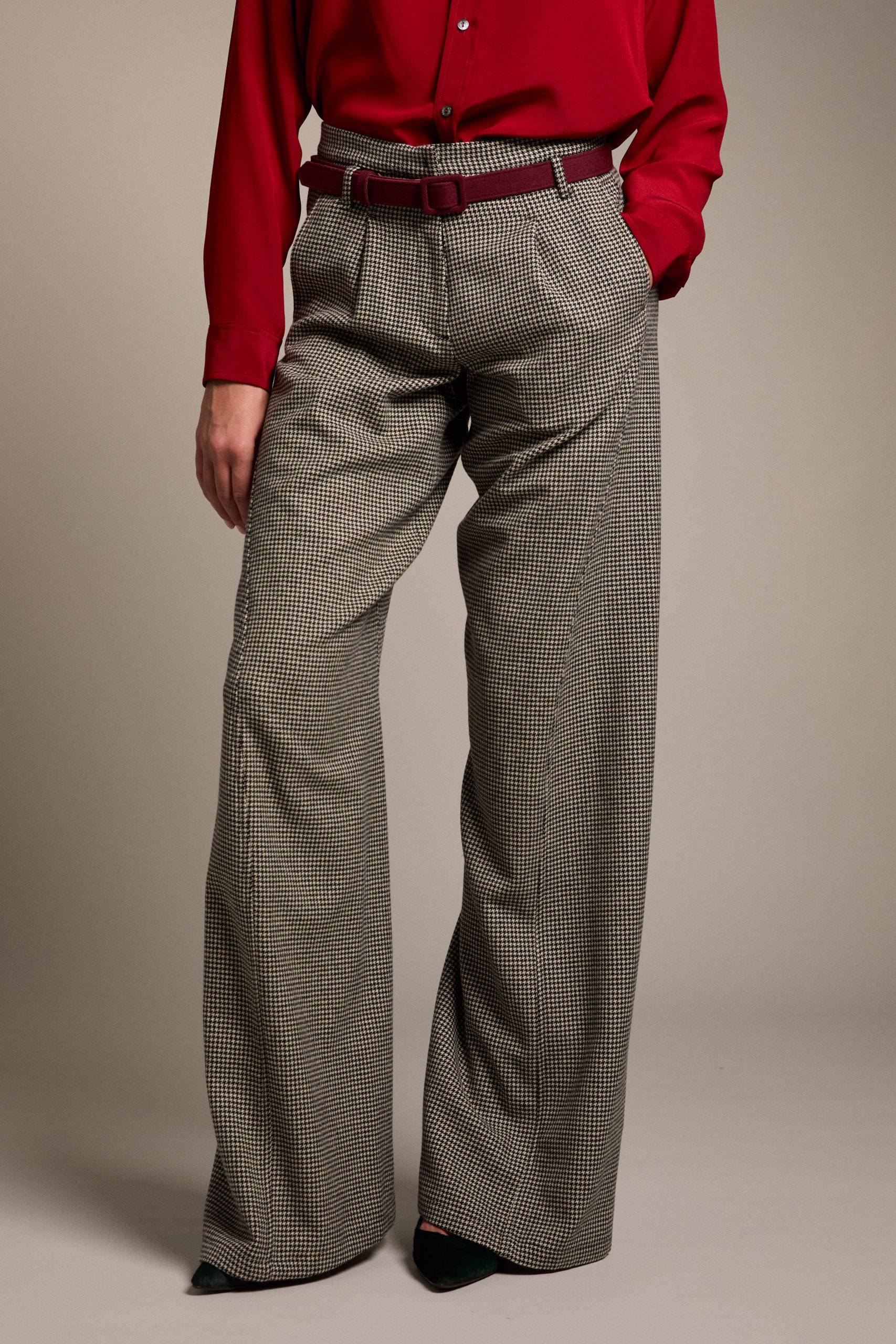 pantaloni_in_lana_pied_de_puole
