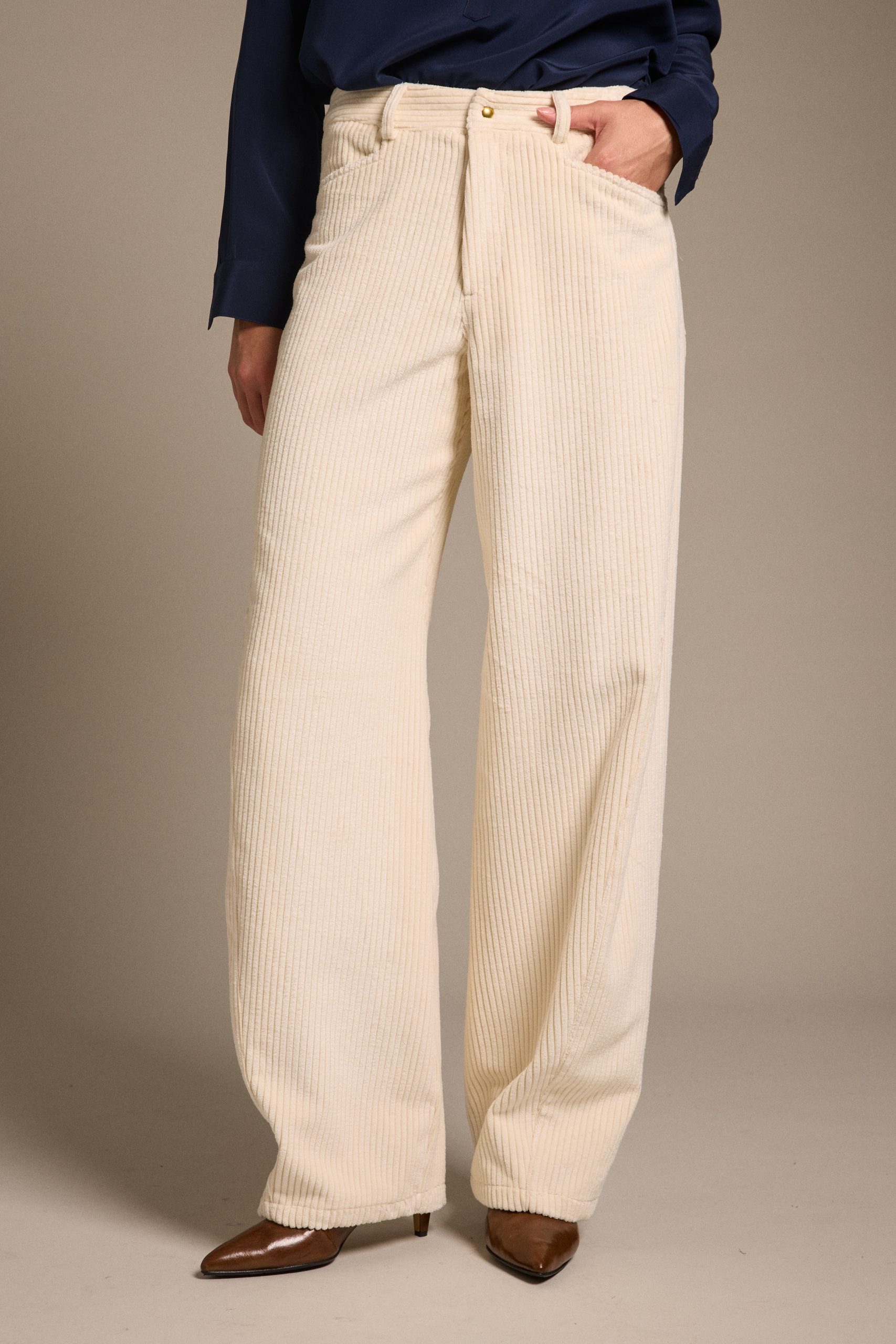 CARLA_SAIBENE_AW27_DAY_02_0977